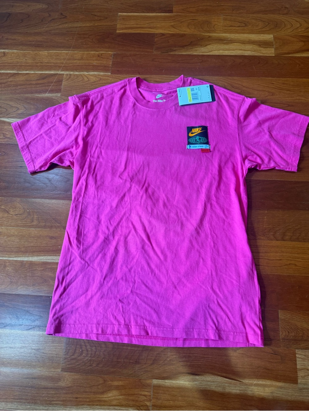 Nike Men’s Bright Pink Graphic Pocket Tee